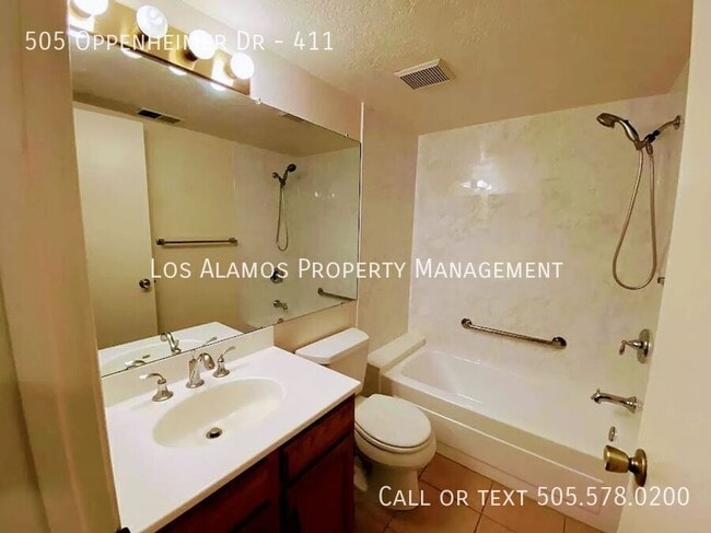 Building Photo - 505 Oppenheimer Dr