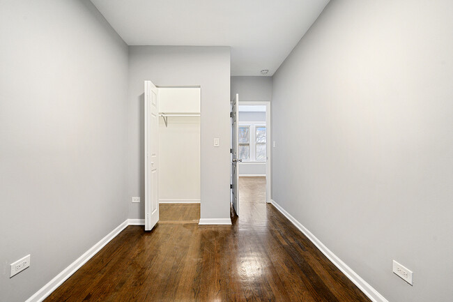 Building Photo - 2139 E 67th St
