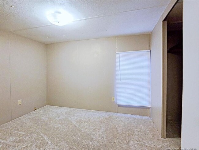 Building Photo - 826 Rembrandt Dr