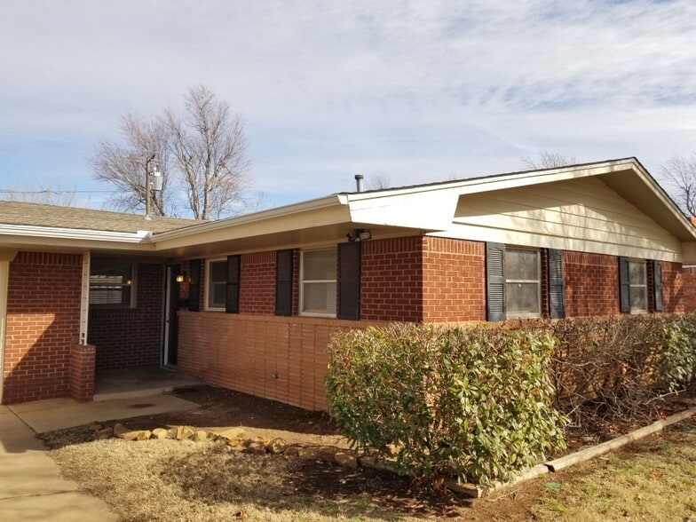 Building Photo - 2817 Orlando Rd