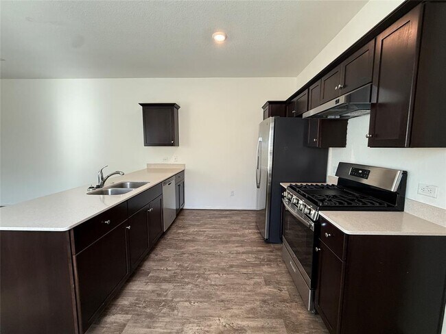 Building Photo - 105 Crier Cv