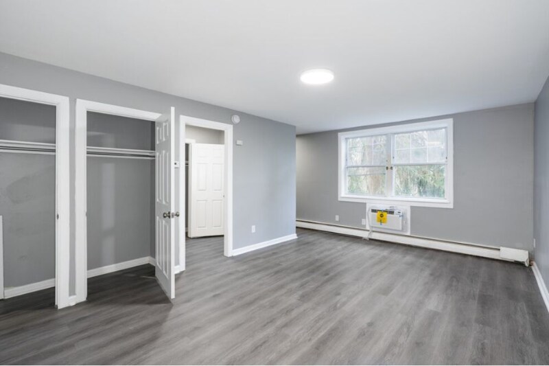 Building Photo - 430 Manheim St