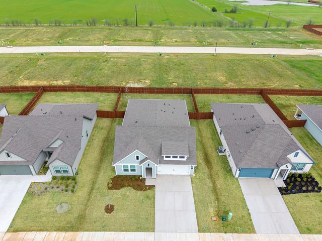 Building Photo - 764 Tiger Lily Wy