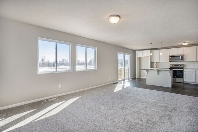 Building Photo - 412 Eastwood Dr