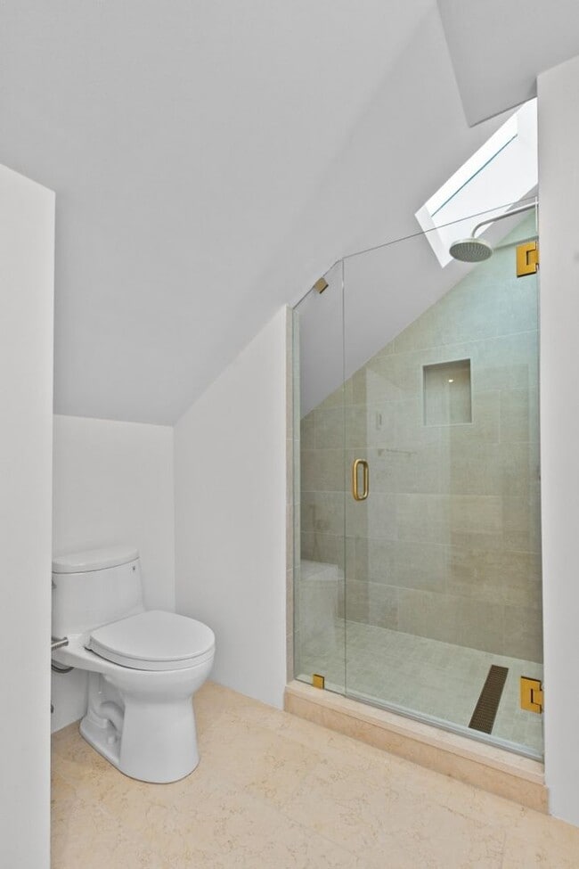 Building Photo - 4Bd/3Ba Seattle House