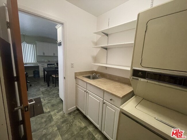 Building Photo - 7802 Airport Blvd