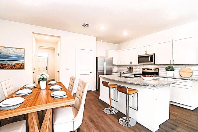 Building Photo - 11831 Mountain Retreat Ln