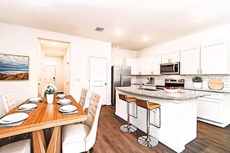 Building Photo - 11817 Mountain Retreat Ln