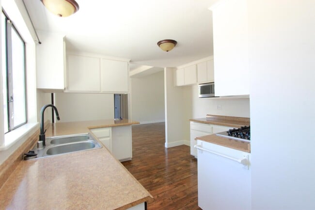 Building Photo - 24730 Cornstalk Rd