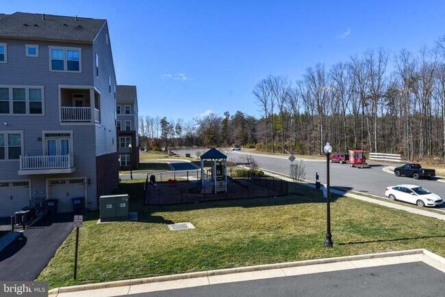 Building Photo - 25291 Gray Poplar Terrace