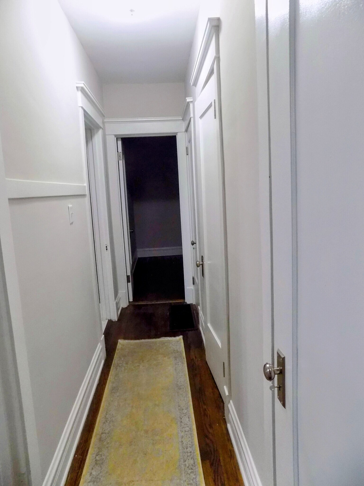 Building Photo - 434 N Pine Ave