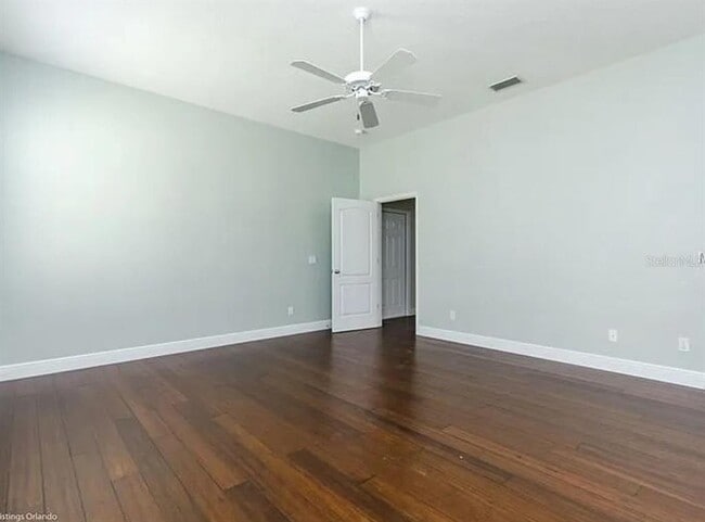 Building Photo - 205 Redbud St