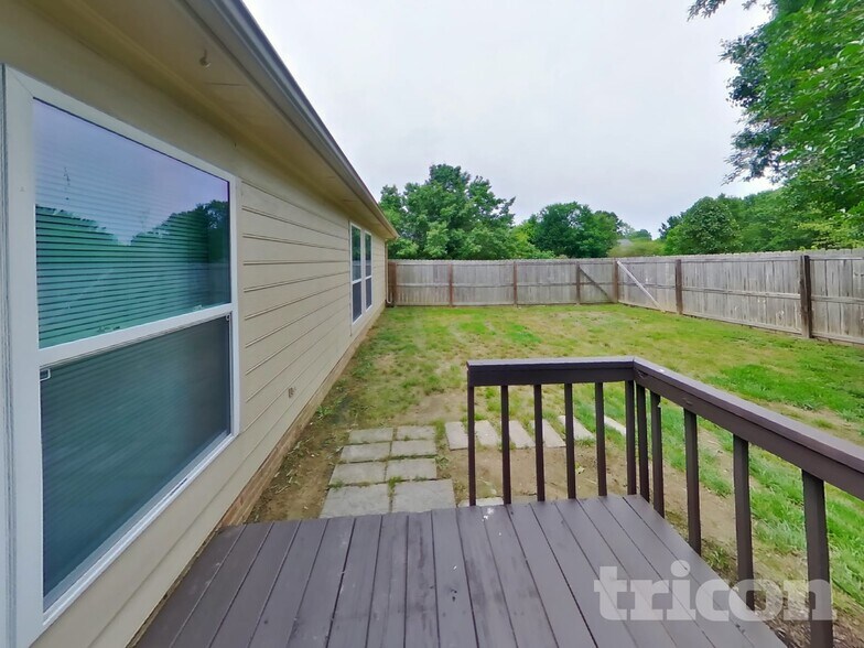 Building Photo - 5804 Brick Landing Dr