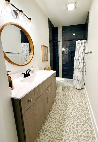 Building Photo - 3203 Memorial Ave