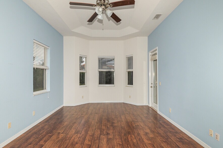 Master Bedroom - 1896 N Ravenwood Pt