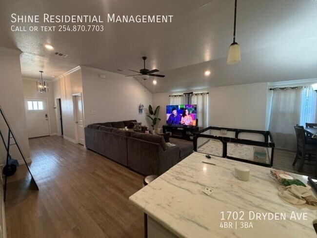 Building Photo - 1702 Dryden Ave