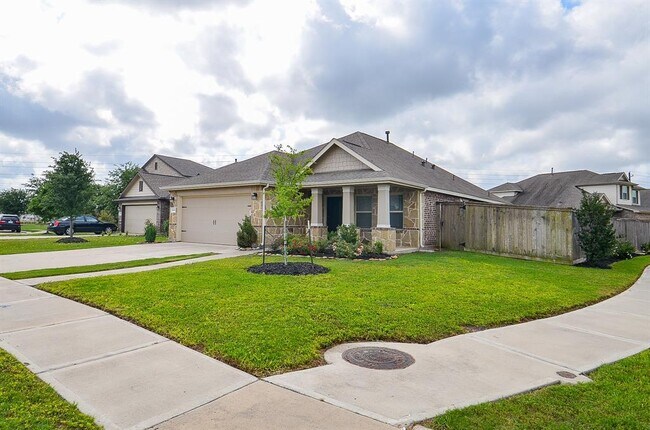 Building Photo - 23019 Tindarey Falls Ln
