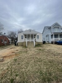 Building Photo - 1 bed 1 bath Triplex