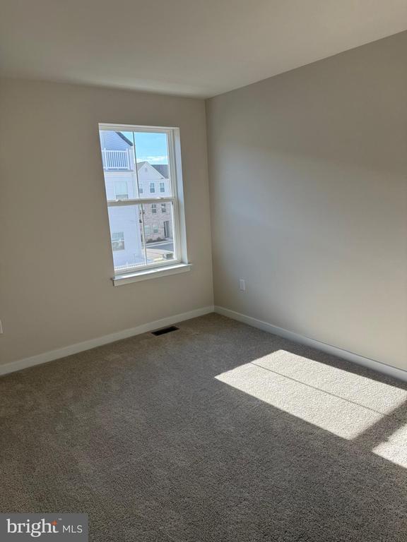 Building Photo - 16 Anderson Dr