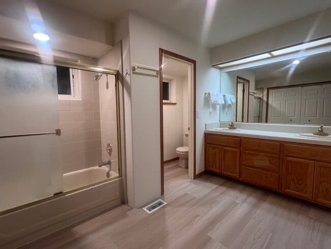 Building Photo - 1839 Jicarilla Dr