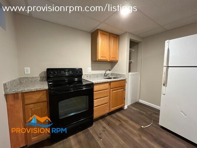 Building Photo - 928 Victory Avenue - C