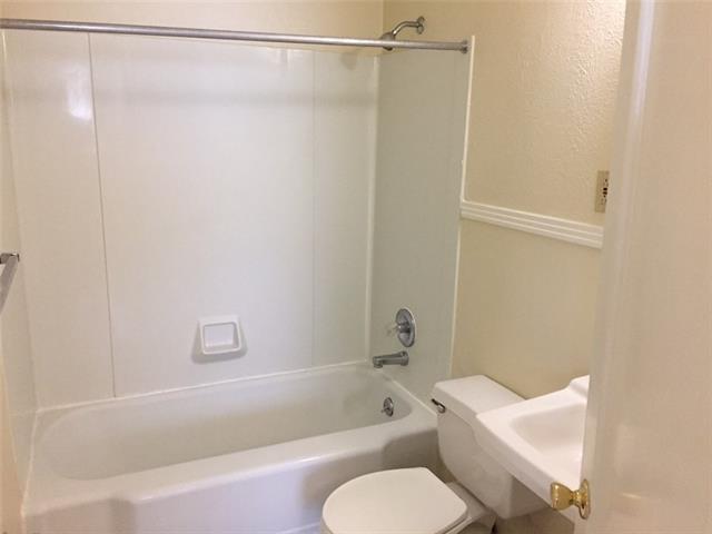 Building Photo - 4429 Wayside Ave