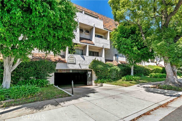 Building Photo - 409 Burchett St