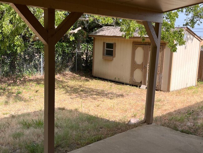 Building Photo - 4 Bedroom 2 Bath 2 Car Garage in Arlington - Excellent Location