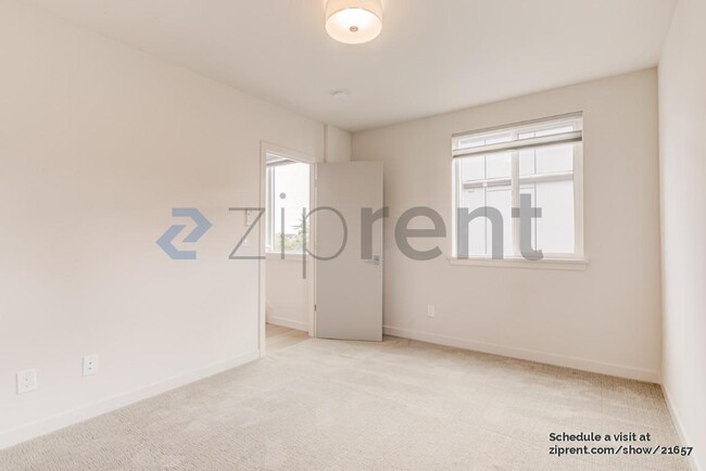 Building Photo - 718 N 49th St