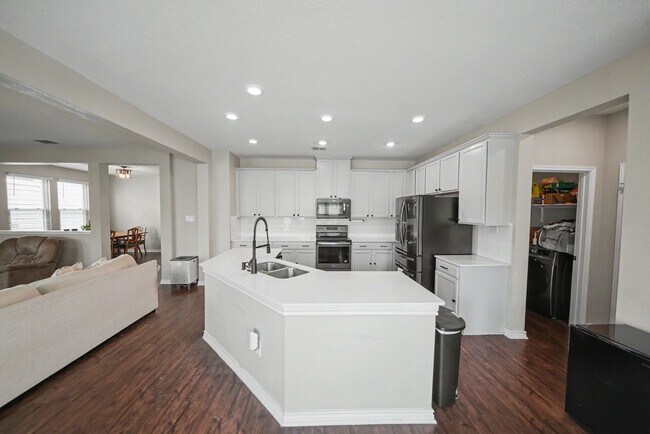 Building Photo - Spacious Home with Office, Game Room & Solar Panels Near Randolph AFB - Realtor Commission: $500