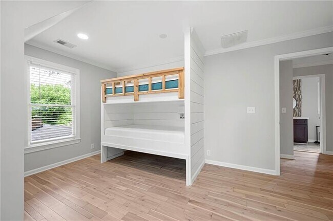 Building Photo - 2356 Pinkney Dr