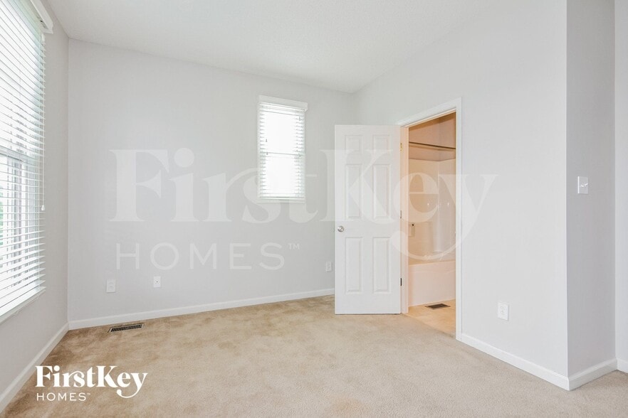 Building Photo - 3455 Hiram St