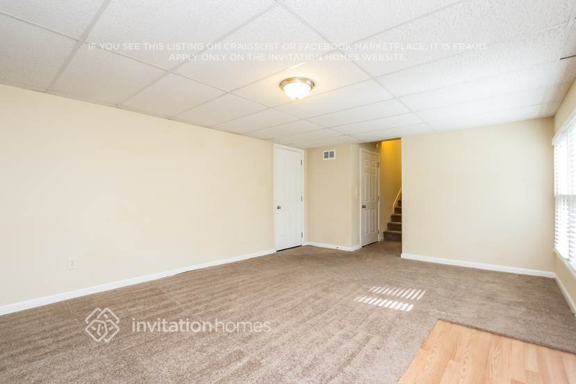 Building Photo - 1908 Englewood Way SW