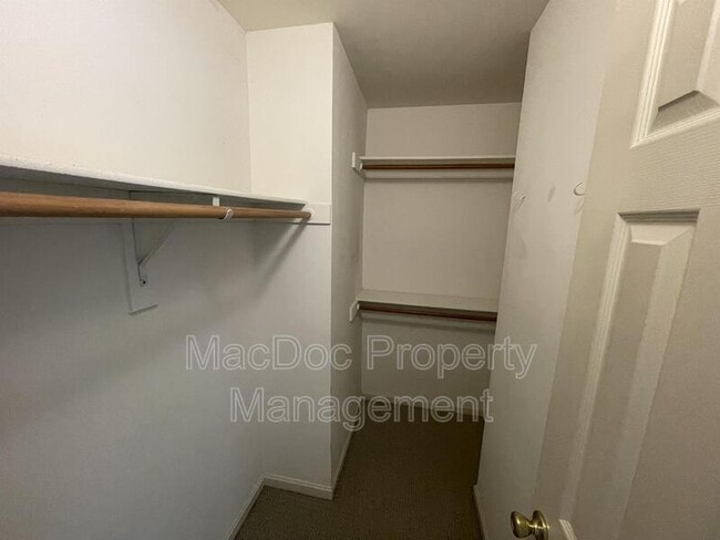 Building Photo - 11303 Kings Crest Ct
