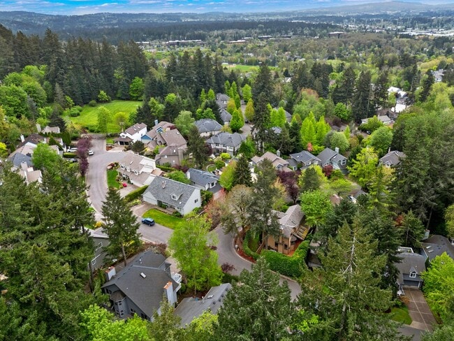 Building Photo - Private Retreat Backing to Trails in the Heart of Lake Oswego