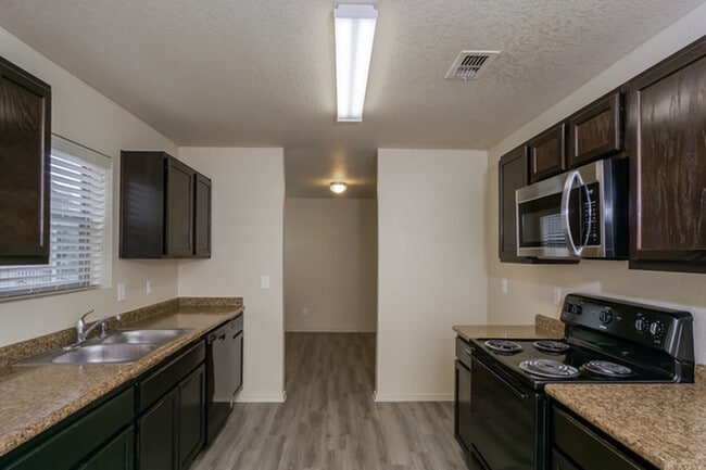 Building Photo - 10719 Goose Way