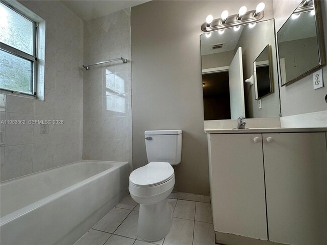 Building Photo - 1536 SE 31st Ct