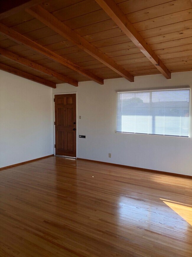 Building Photo - 3255- 3257 San Pablo