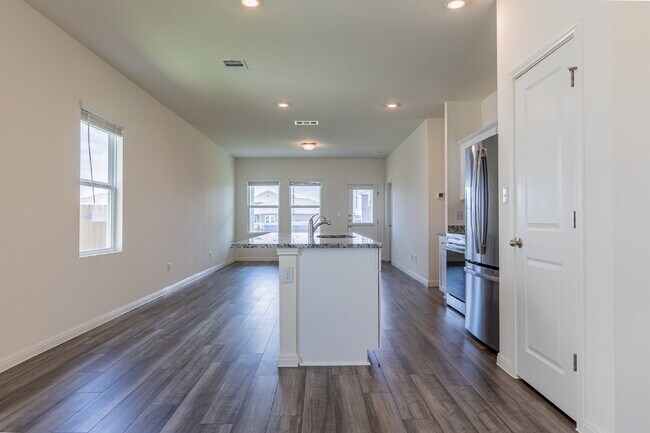 Building Photo - 141 Rubrum Rd