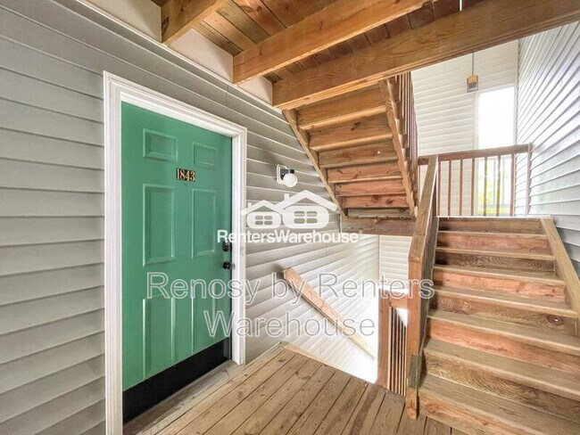 Building Photo - 1843 Chantilly Ct