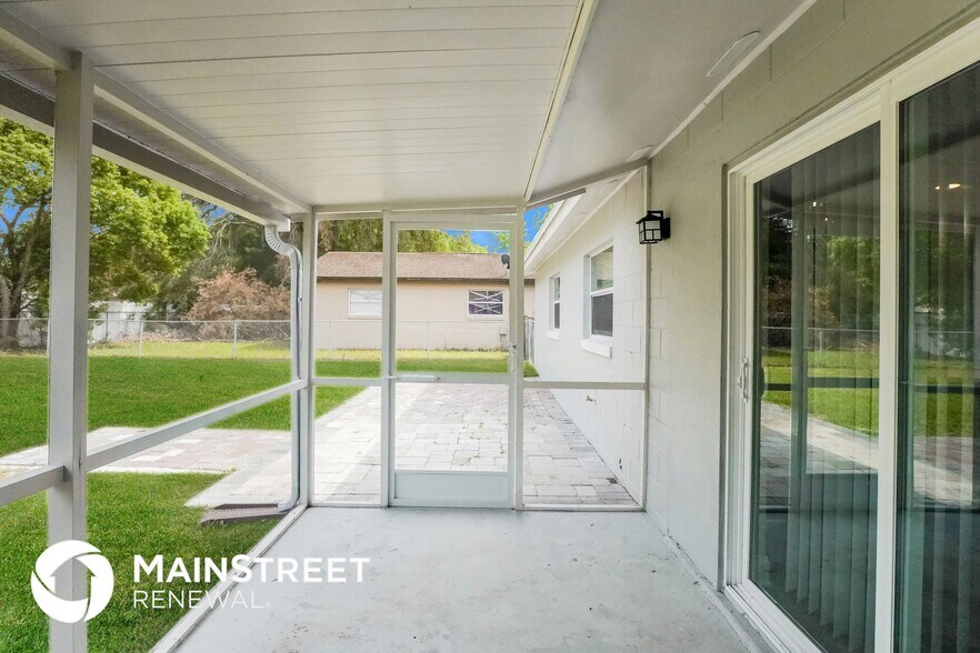 Building Photo - 1831 Bramblewood Dr