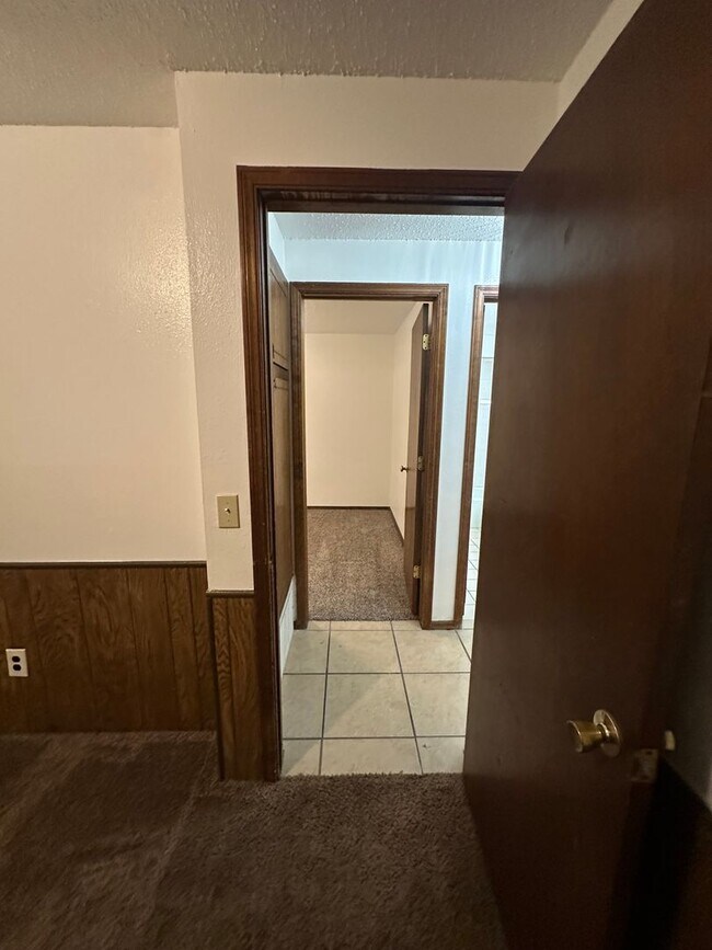 Building Photo - 4808 S Dimple Dr