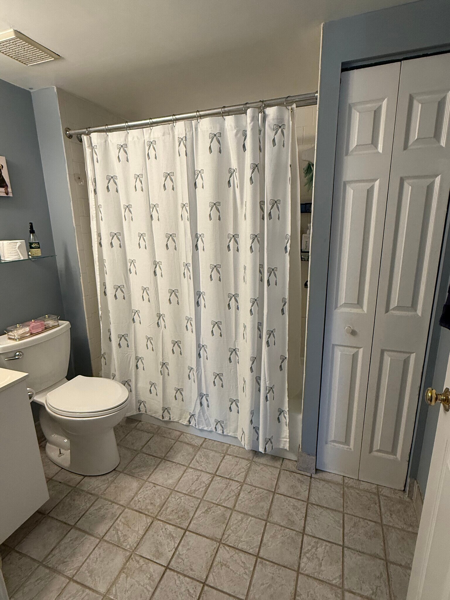 master bathroom - 911 S Charles St