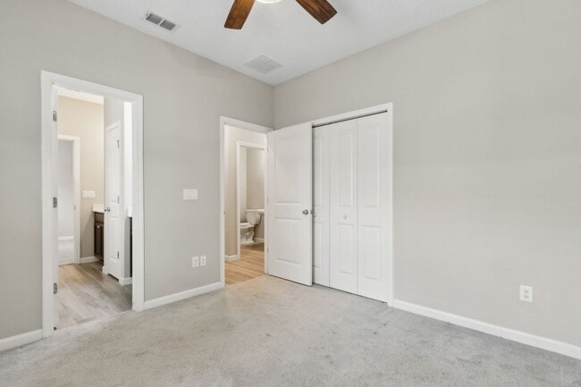 Building Photo - Spacious 3BR/3.5BA Home with Office & Reso...