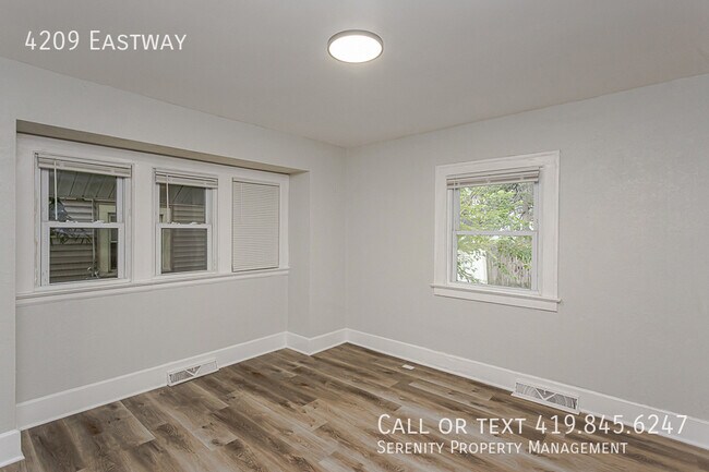 Building Photo - 4209 Eastway-