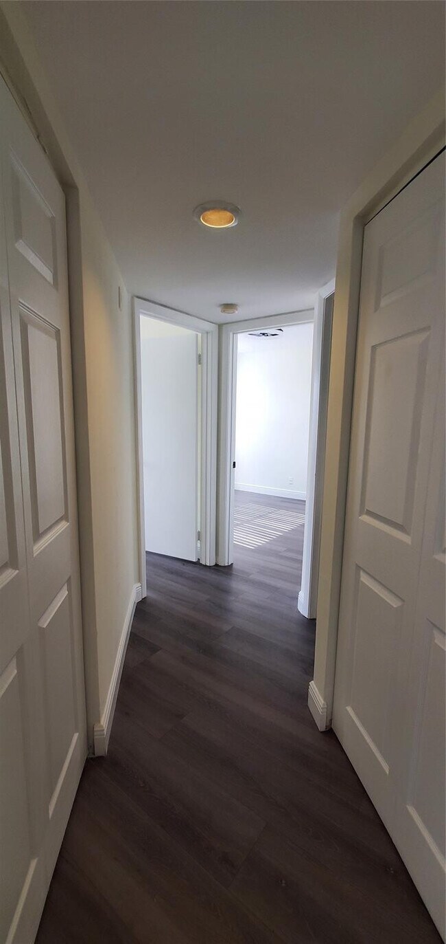 Building Photo - 8781 Wiles Rd