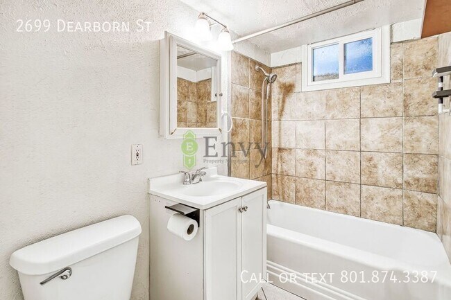 Building Photo - 2699 Dearborn St