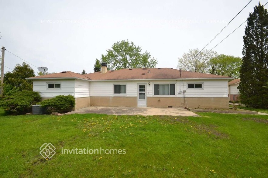 Building Photo - 325 Glendale Ln
