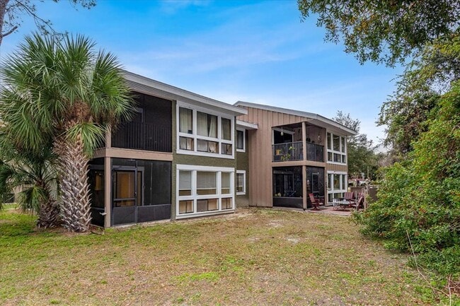 Building Photo - 5896 Peregrine Ave