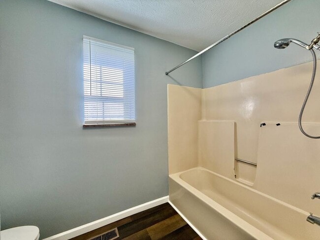 Building Photo - 275 Stone Dam Rd